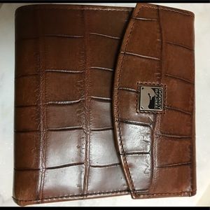 Dooney and Bourke wallet